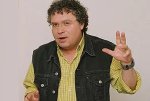 אשר קנר סטנדאפיסט ומספר סיפורים