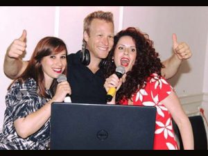 אלעד גולדמן - זמר שירה בציבור וקריוקי