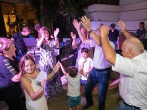 אלעד גולדמן - זמר ערב שירה בציבור