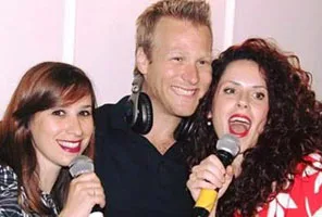 אלעד גולדמן - זמר קאברים לאירועים