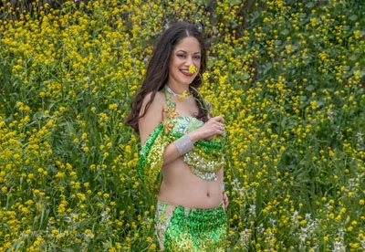 סטפניה רקדנית בטן