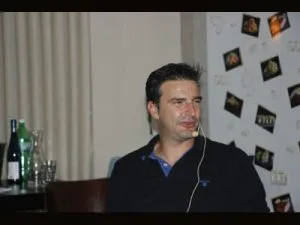 לצחוק פי שניים - יהודה הפעלות למבוגרים - פעילות למבוגרים