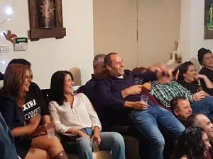 לצחוק פי שניים - משחקי חברה למבוגרים - הפעלות וסטנדאפ למבוגרים