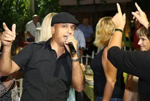 גילי גלעד - זמר מזרחי לאירועים