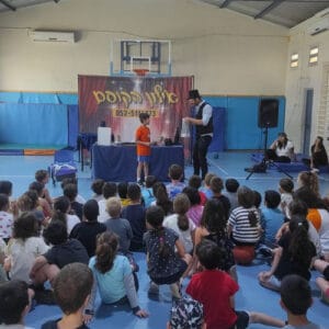 אילון הקוסם - קוסם לפורים - מופע מצחיק לילדים בימי הולדת