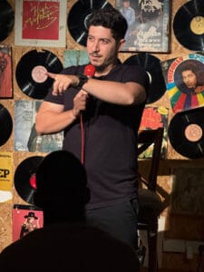 בן ביטון - סטנדאפ בהתאמה אישית ליום הולדת - בר/בת מצווה, סטנדאפיסט מצחיק לאירועים