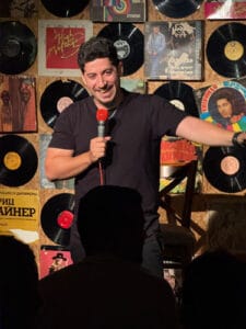 בן ביטון - סטנדאפ בהתאמה אישית - מופע מצחיק לאירועים