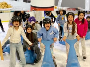 מקום ליום הולדת באשדוד - בלו אייס ארנה - יום הולדת על הקרח - אשדוד